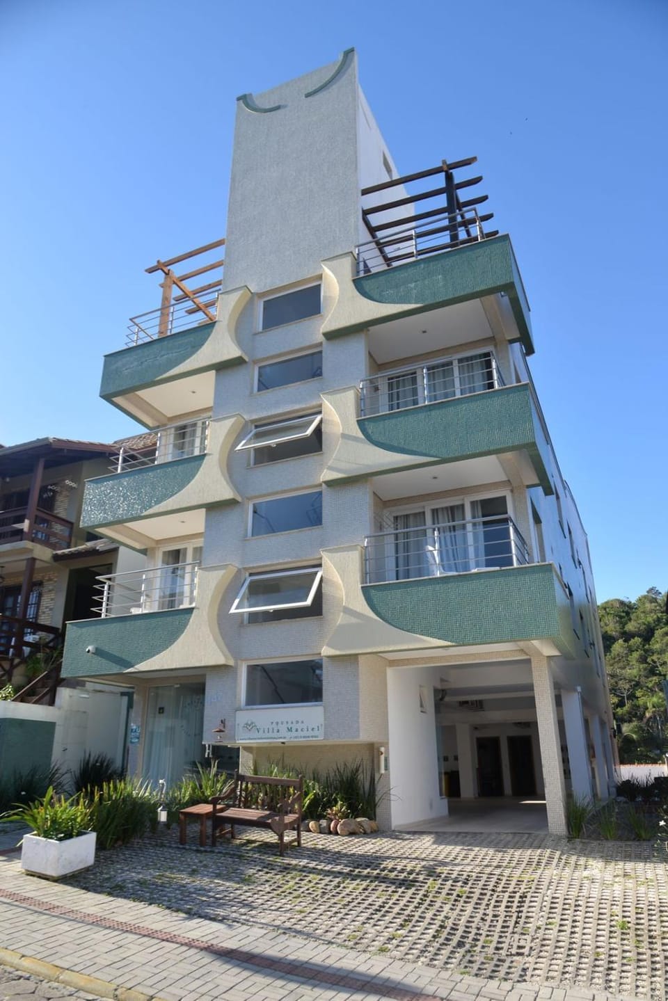 Property building, Facade/entrance