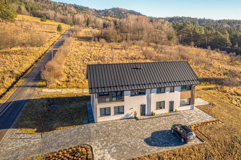 Property building, Natural landscape, Bird's eye view, Parking