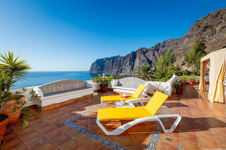Natural landscape, View (from property/room), Balcony/Terrace, Balcony/Terrace, Seating area, Sea view