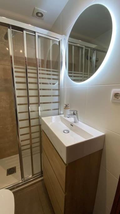 Shower, Bathroom
