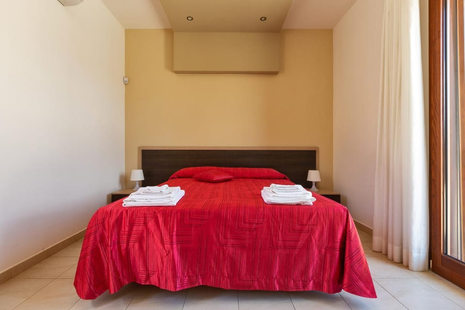Lido Marini Rooms Affittacamere B&B Bed and Breakfast in Apulia