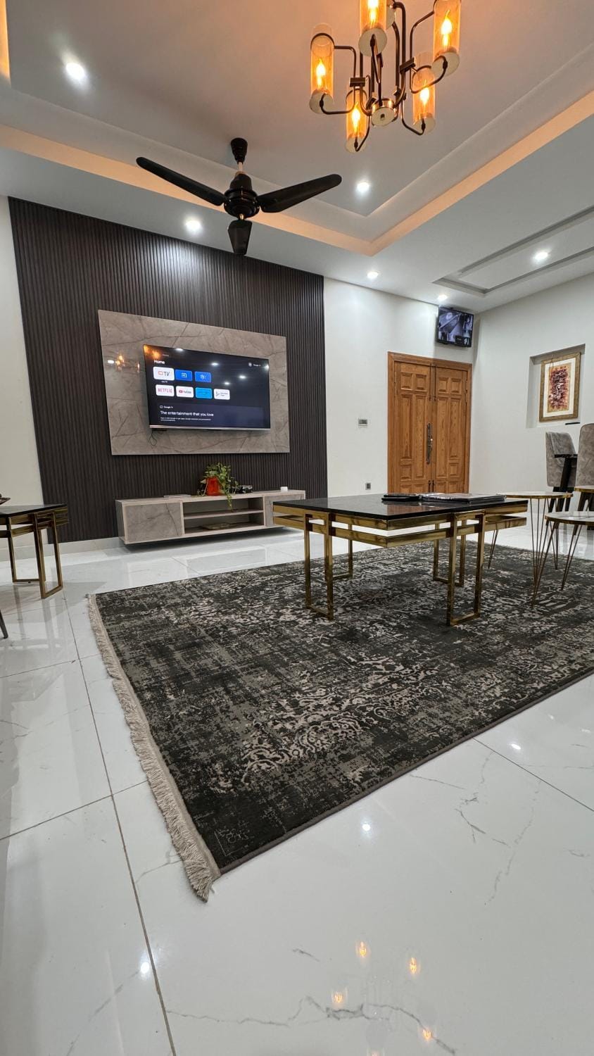 Heston Villa Topcity-1 near Islamabad International Airport Bed and Breakfast in Islamabad