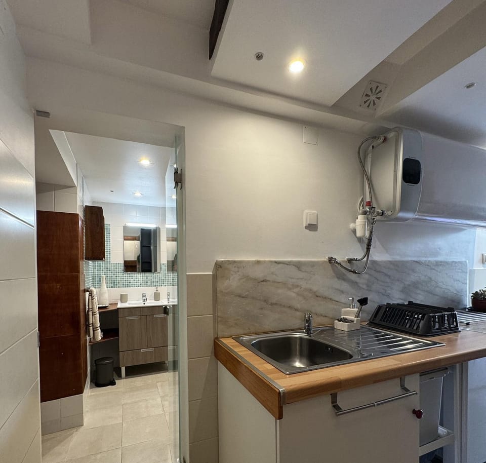 Kitchen or kitchenette, toaster