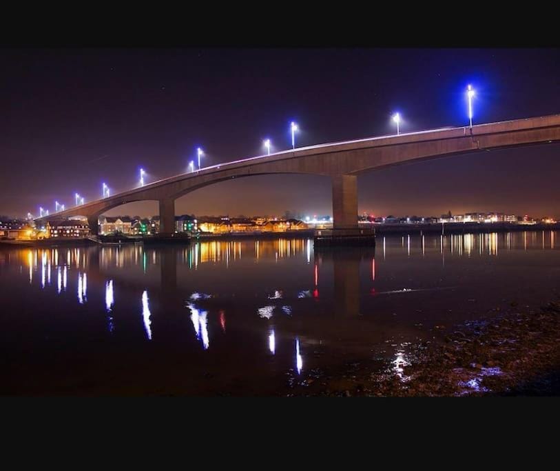 Southampton Central Pad Apartment in Southampton