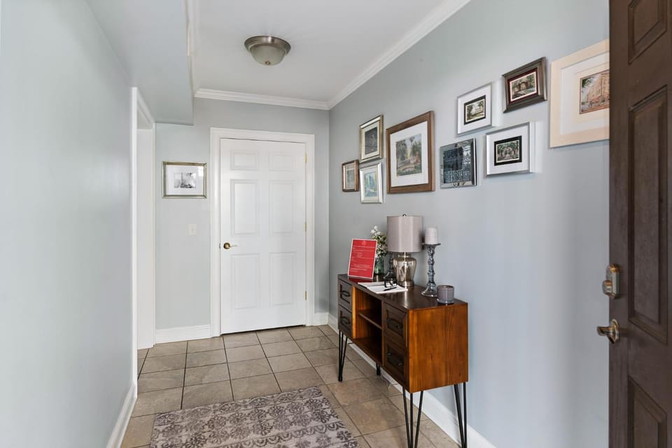 305 W Taylor Garden House in Savannah