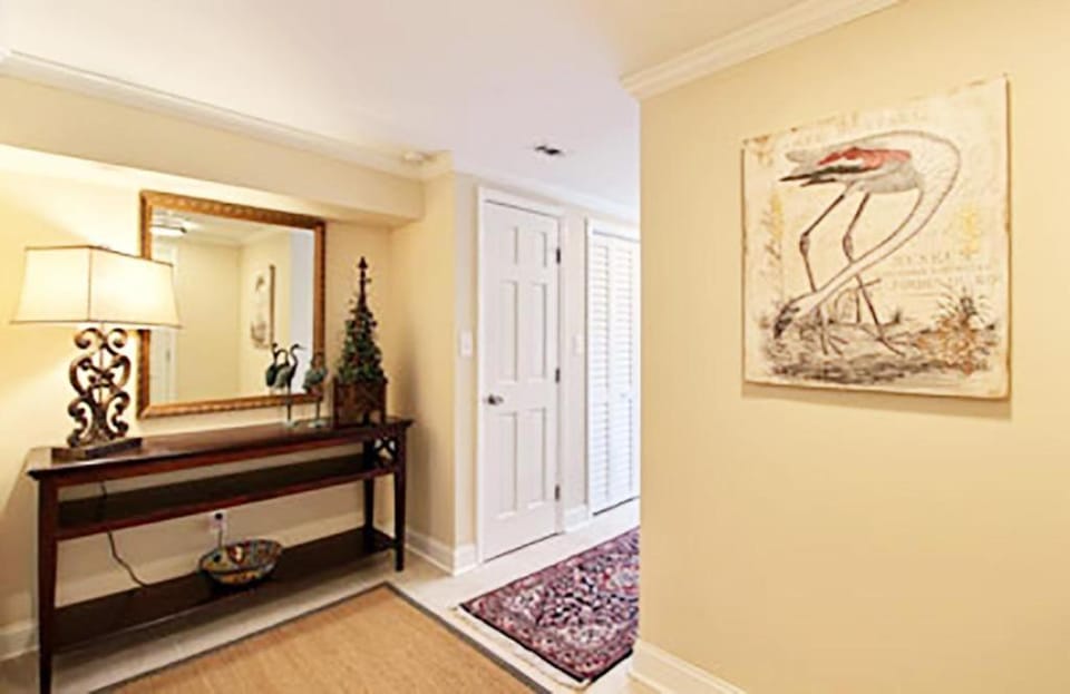 21 E York Apartment in Savannah