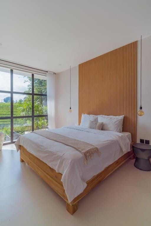 Modern New Villa Bordering Canggu, Ricefield View Villa in North Kuta