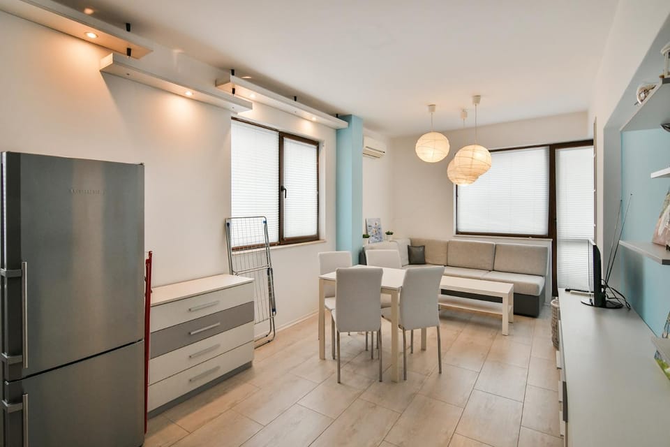 Kitchen or kitchenette, Living room, Dining area, air conditioner