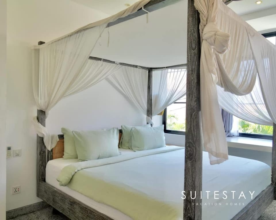 Stylish 4Bed Luxury Villa with Private Pool Access Villa in North Kuta