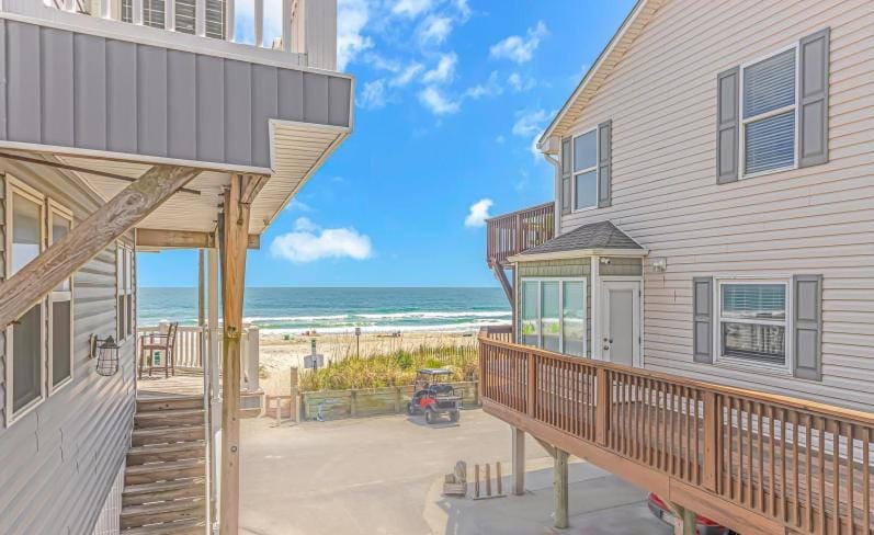 Spectacular and Spacious 7 BR Ocean Lakes House! Steps from the Beach- 1171 House in South Carolina