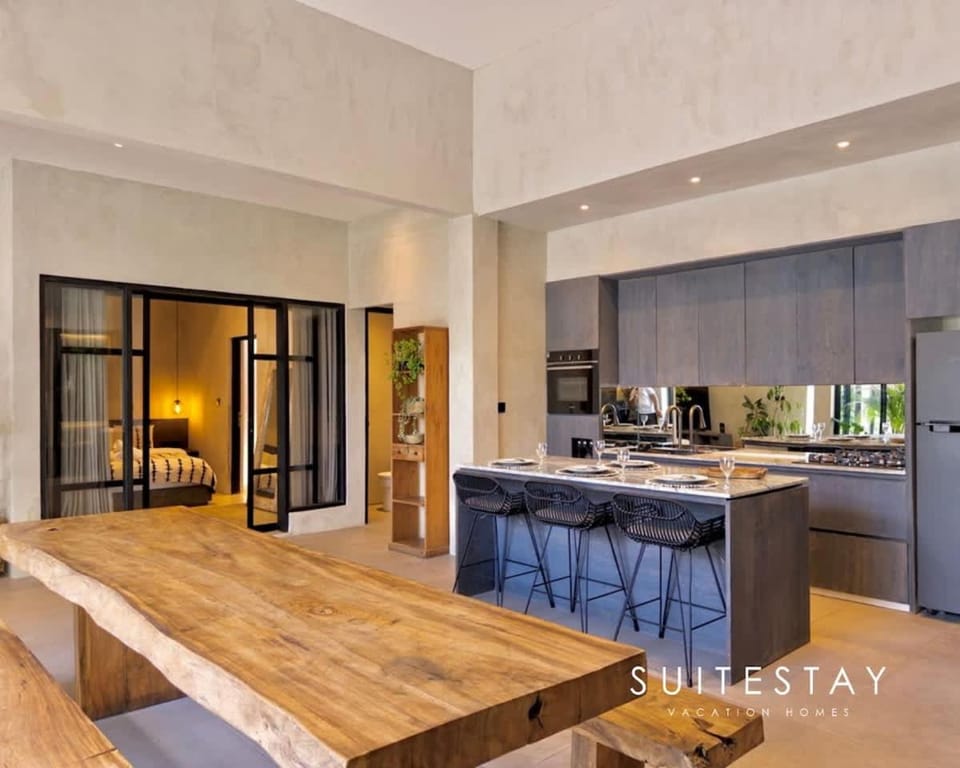 Luxury 3 Bed Villa With Private Pool Villa in North Kuta