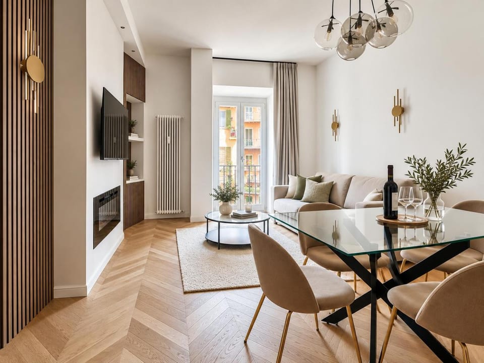 Living room, Dining area