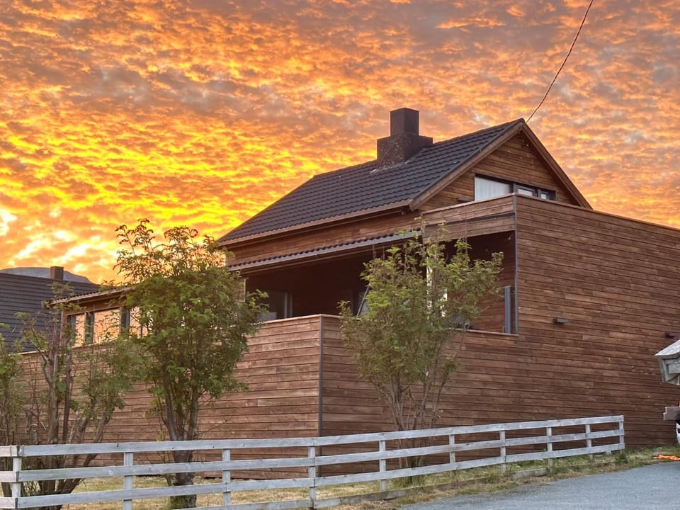 Vannøy Panorama Villa in Troms Og Finnmark