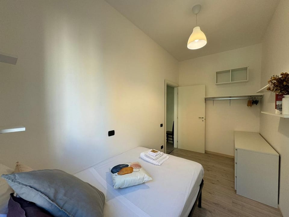 Bed, Photo of the whole room, Bedroom, towels, wardrobe