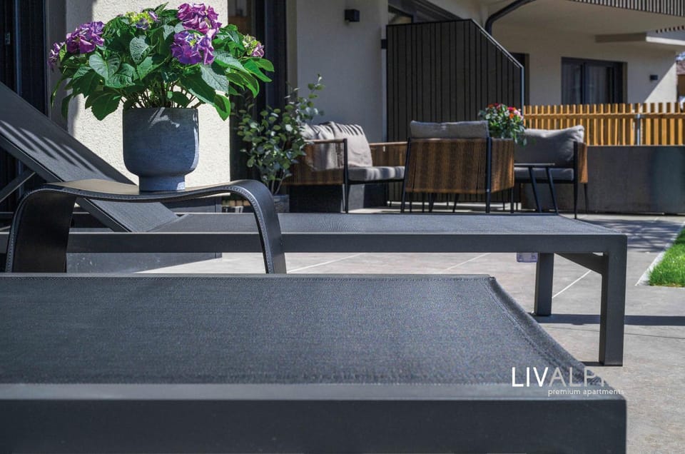 Day, Garden, Seating area, furniture