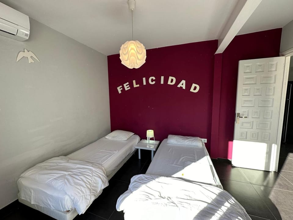 Photo of the whole room, Bedroom
