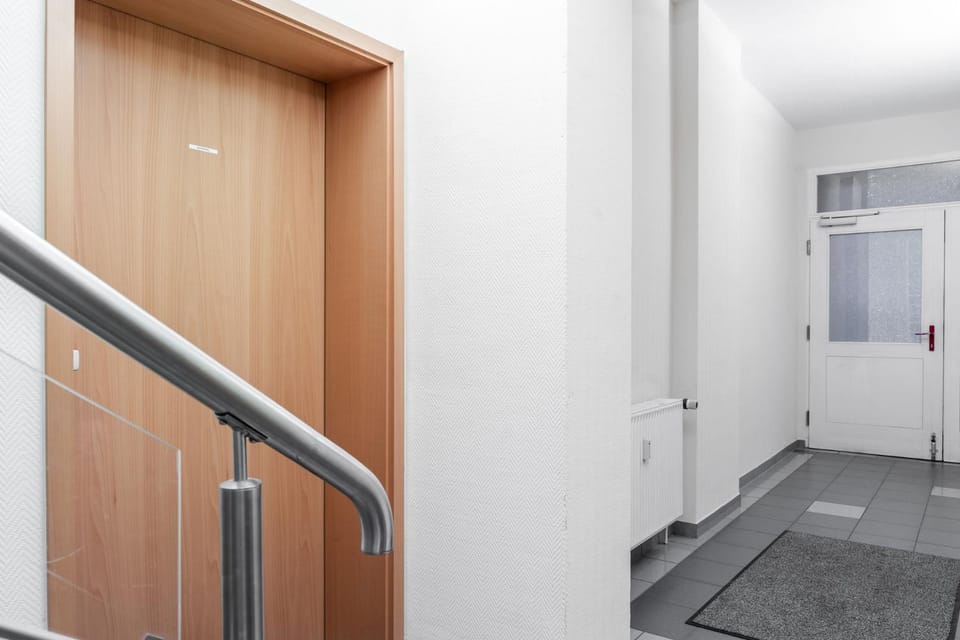 SchaeBu! 12 Ferienwohnung im Herzen von Cottbus Apartment in Poland