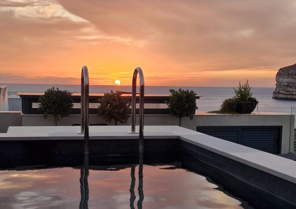 Patio, View (from property/room), Pool view, Sea view, Swimming pool, Sunset