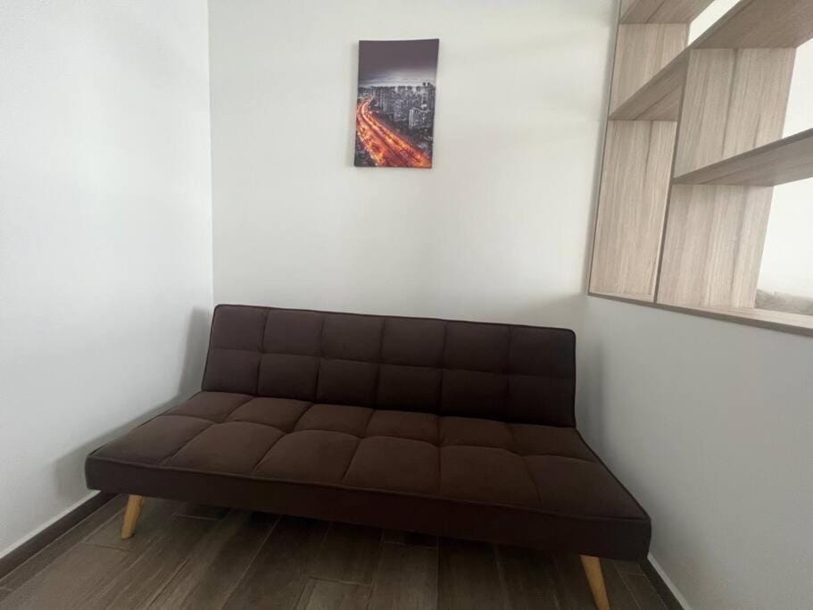 Apartamento a la par del aeropuerto con gran balcón 1 habitación! Apartment in Guatemala City