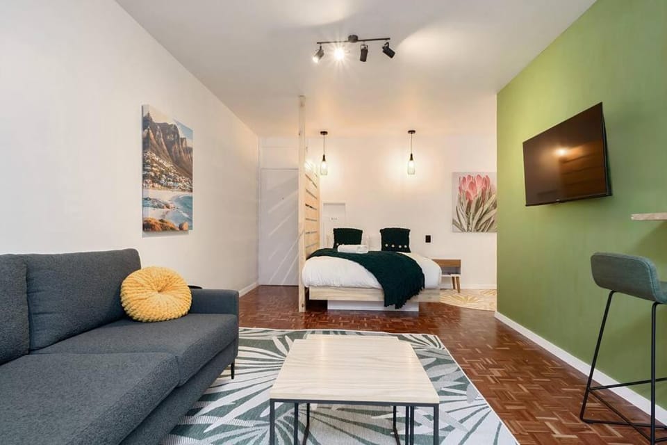 Stylish St Martini Gardens City Studio Apartment in Cape Town