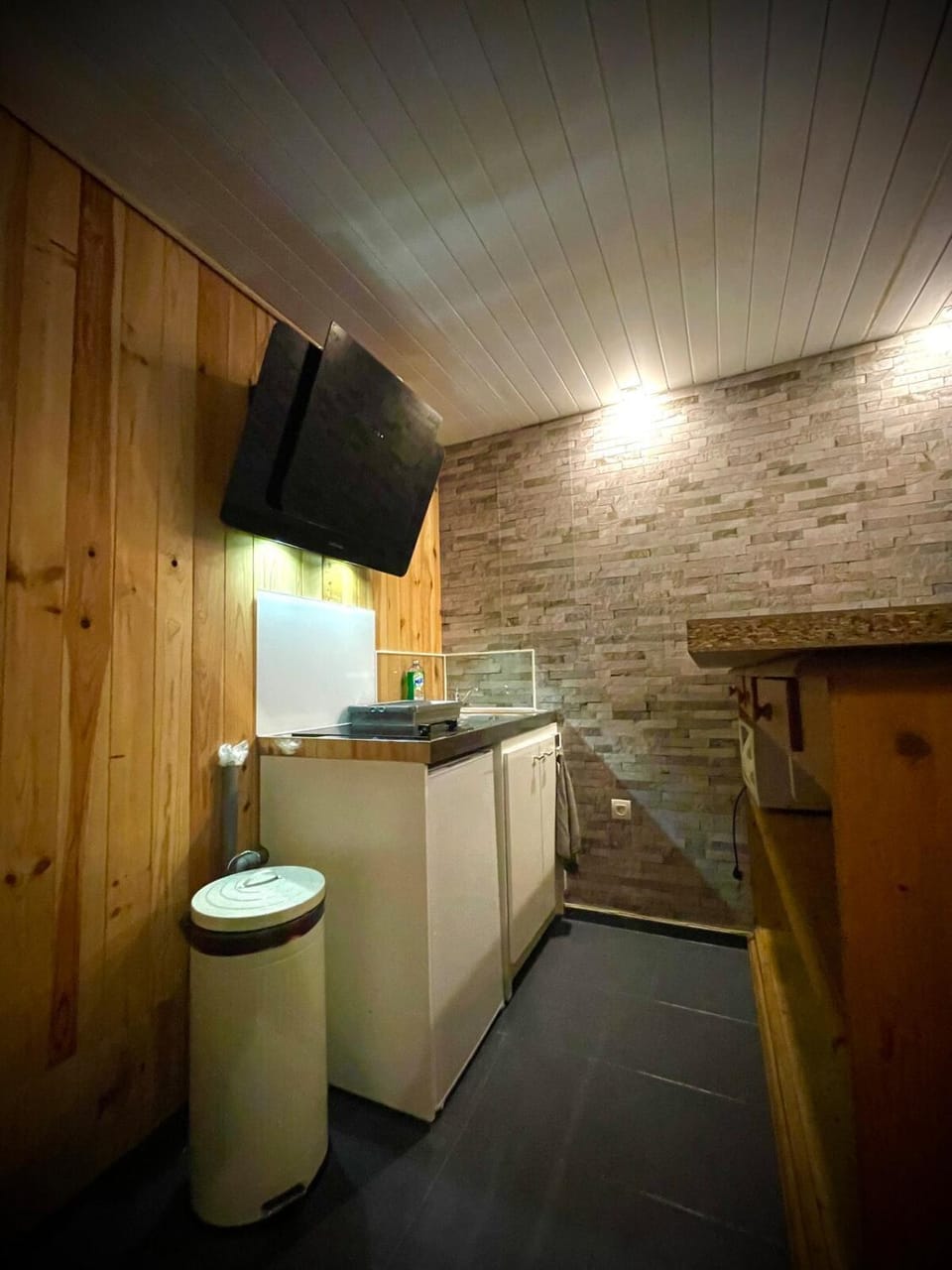 Kitchen or kitchenette