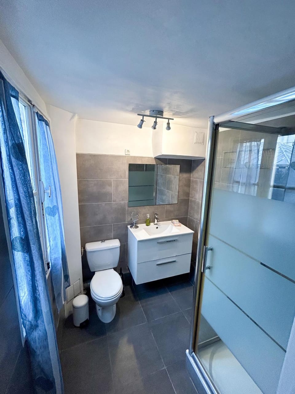 Spacious Apartment in Montparnasse Apartment in Paris