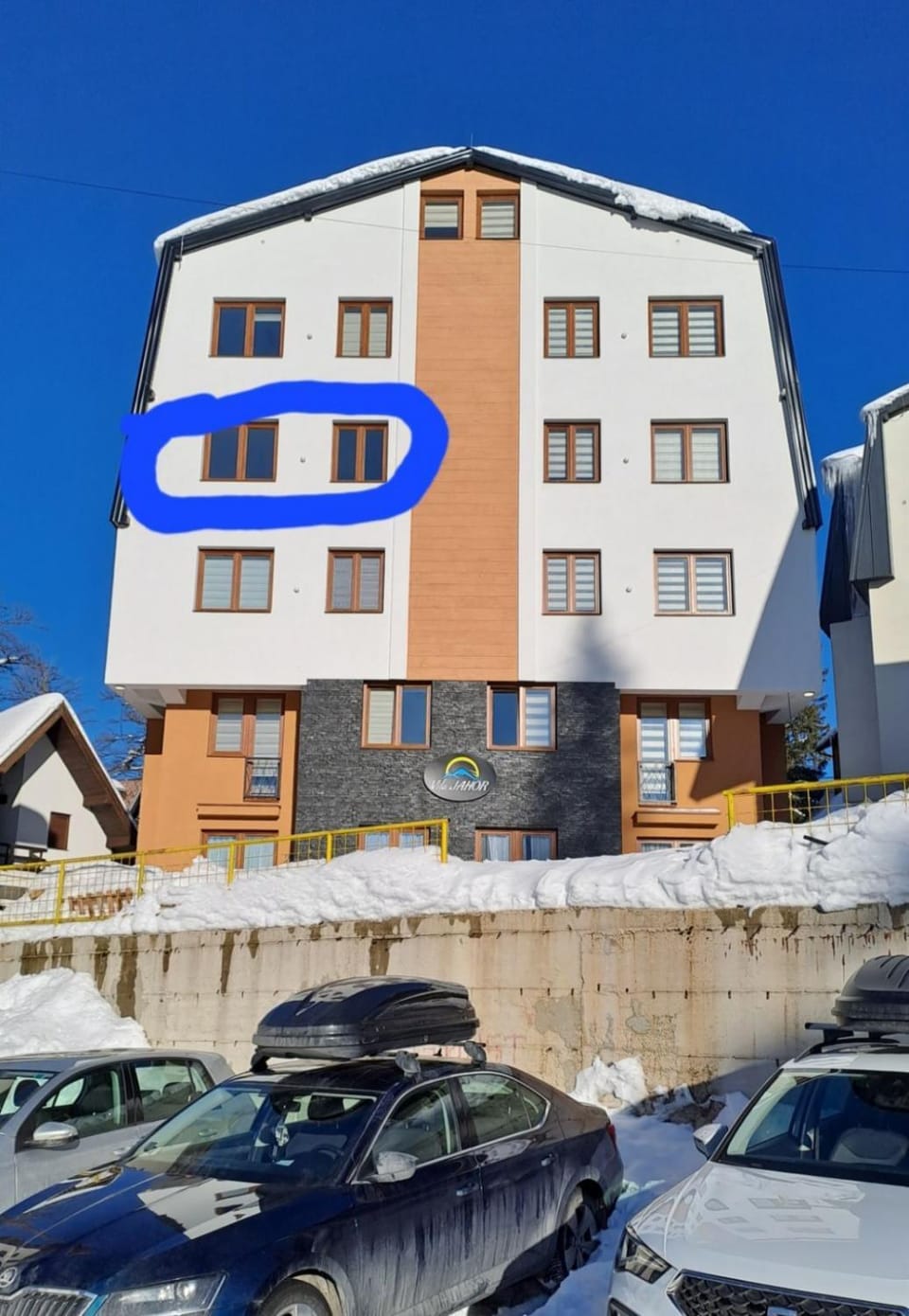 Property building, Day, Street view, Parking