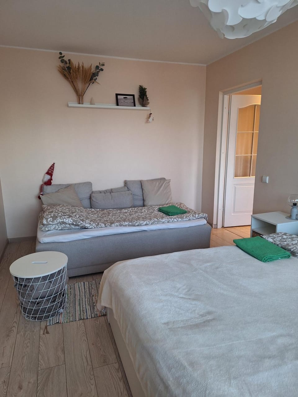 Bed, Living room, Photo of the whole room, Bedroom