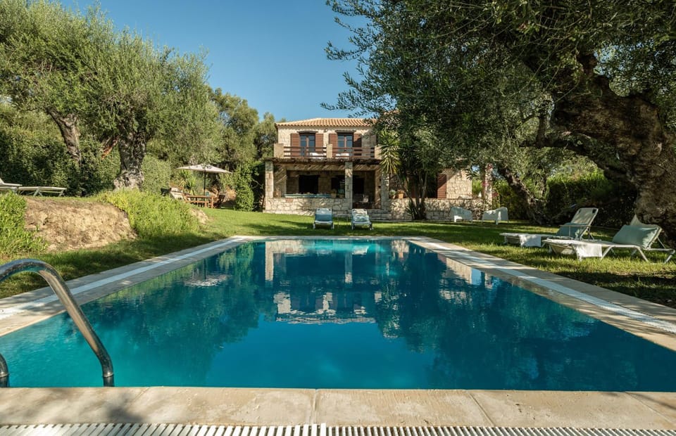 Property building, Day, Garden, Garden view, Pool view, Swimming pool