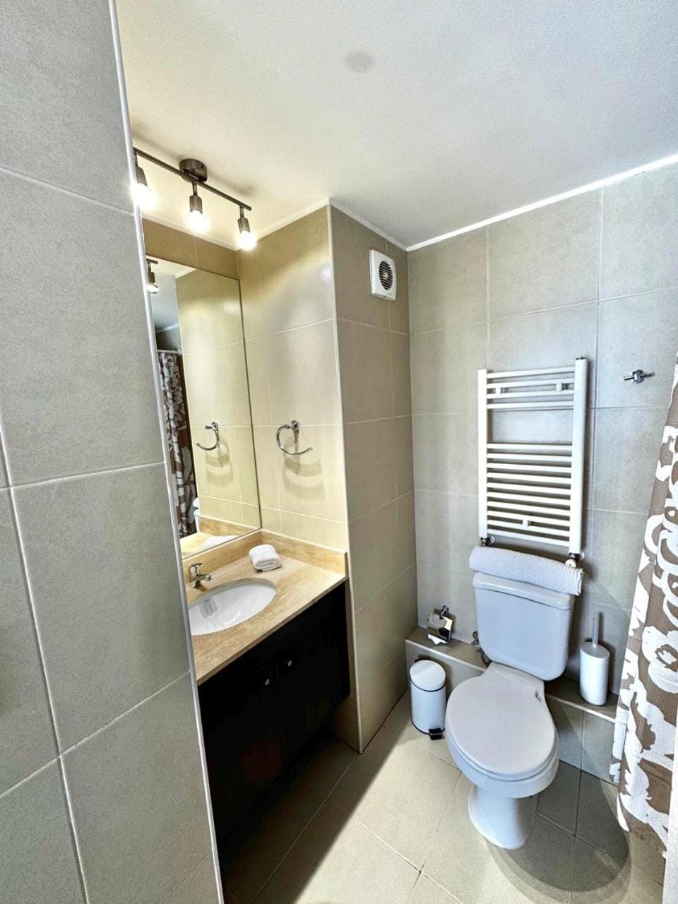 Shower, Bathroom, towels