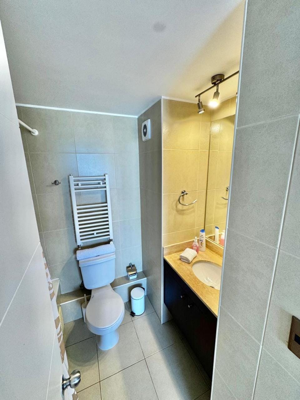 Shower, Bathroom, towels