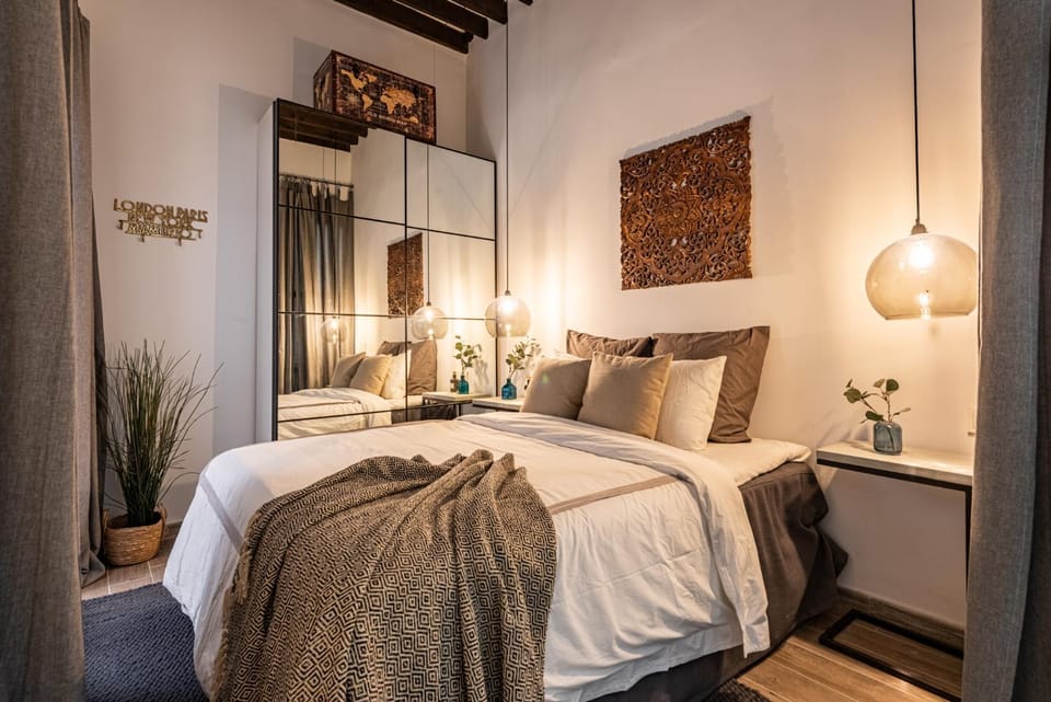 Bed, Bedroom