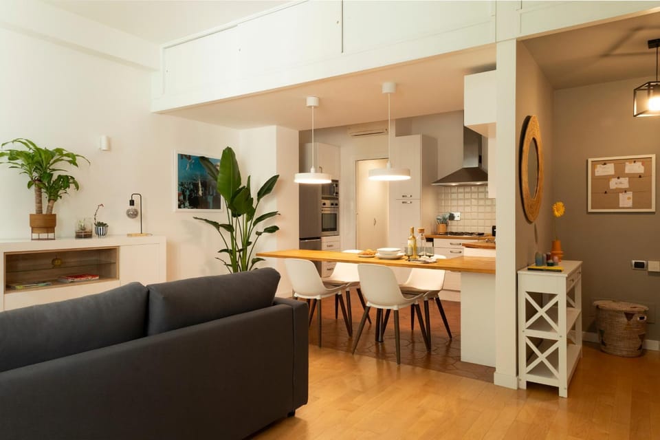 Living room, Seating area, Dining area