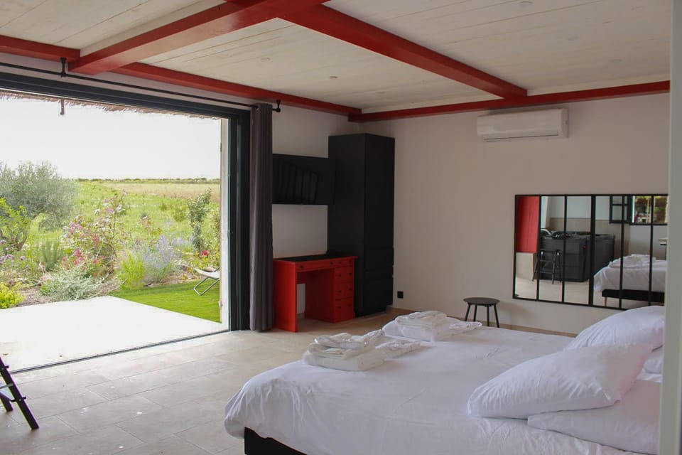 Ferme de restantier, love room Farm Stay in French Riviera