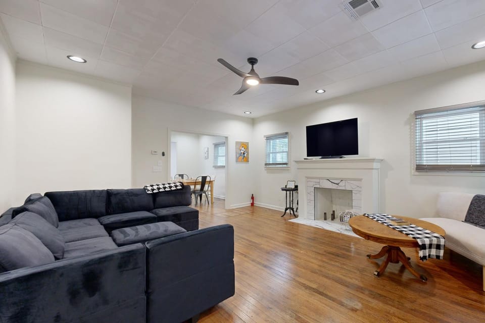 Easy Access to OSU! 'Marvin's Manor' in Stillwater House in Stillwater