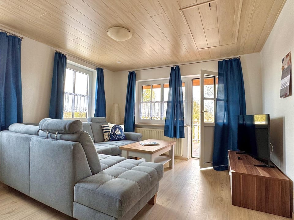Bensersiel Ferienwohnung Matrose mit Balkon und Garten Apartment in Esens