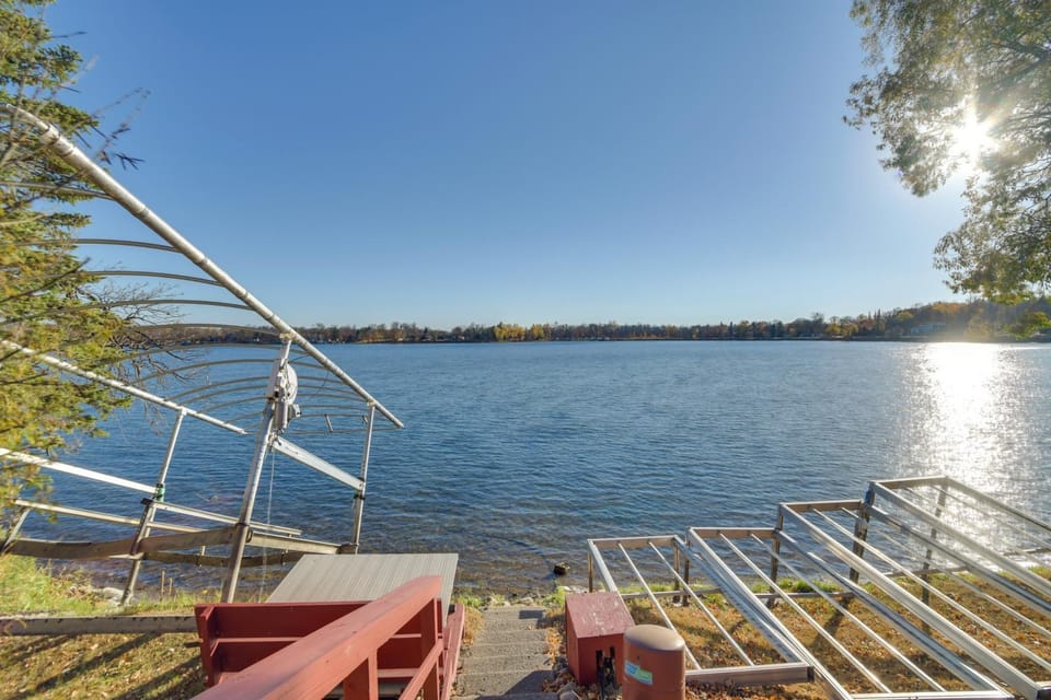 Star Lake Pet-Friendly Home: Fire Pit, Dock, Grill House in Minnesota