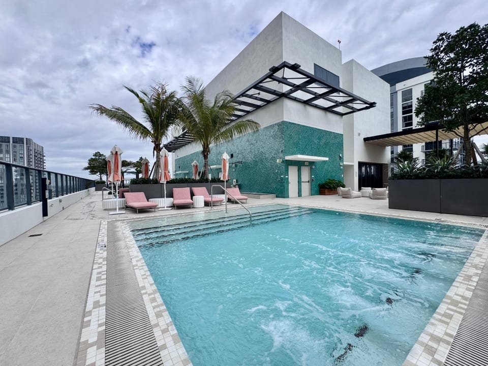 Swimming pool