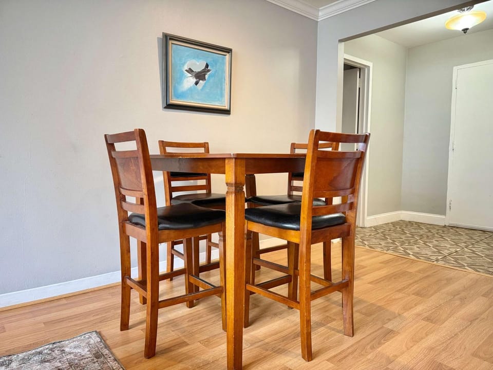 Living room, Dining area