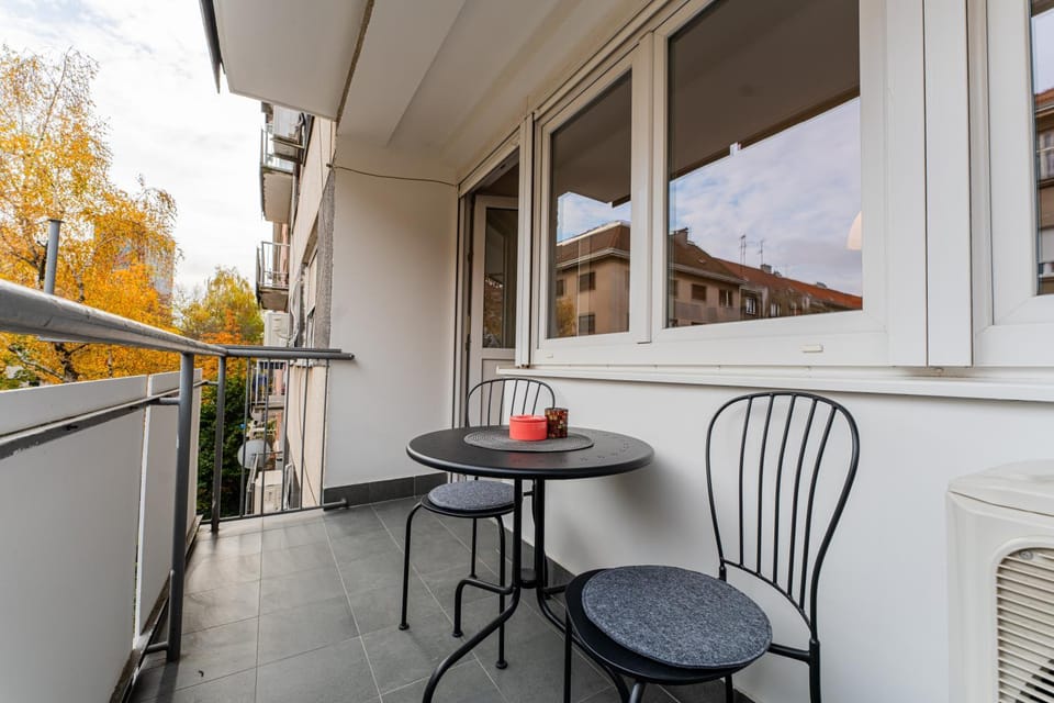 View (from property/room), Balcony/Terrace, Seating area