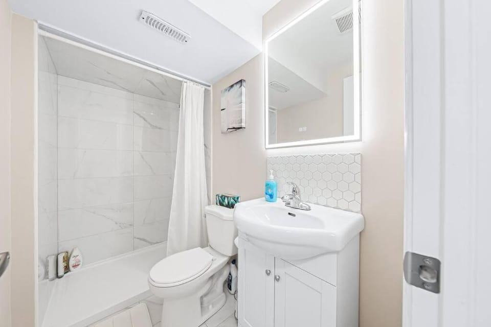 Shower, Bathroom, towels