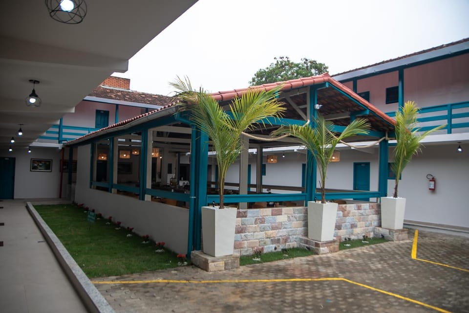 Property building, Breakfast