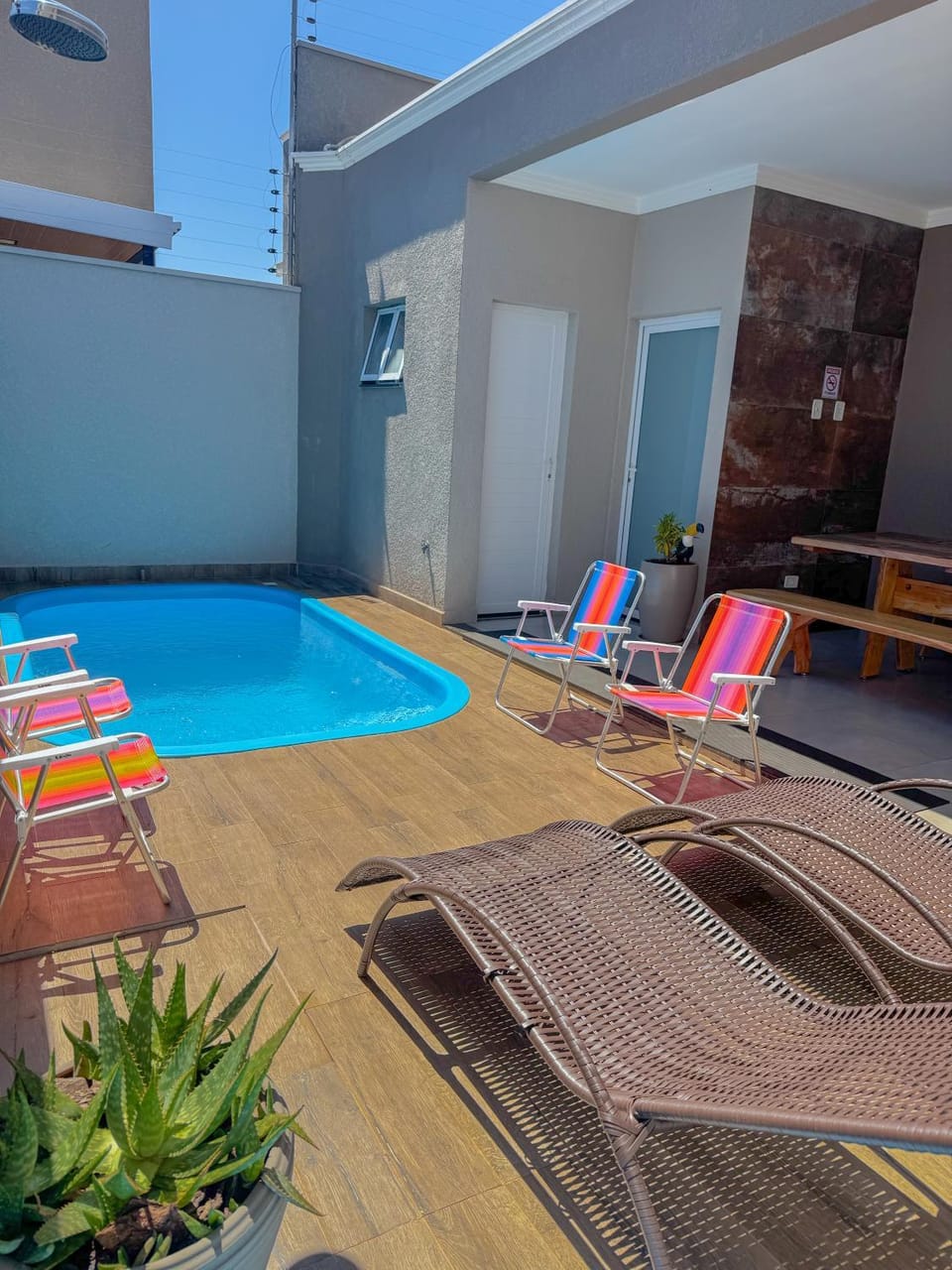 Swimming pool, sunbed