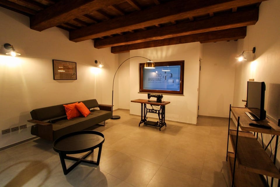 Communal lounge/ TV room, TV and multimedia, Living room, Seating area