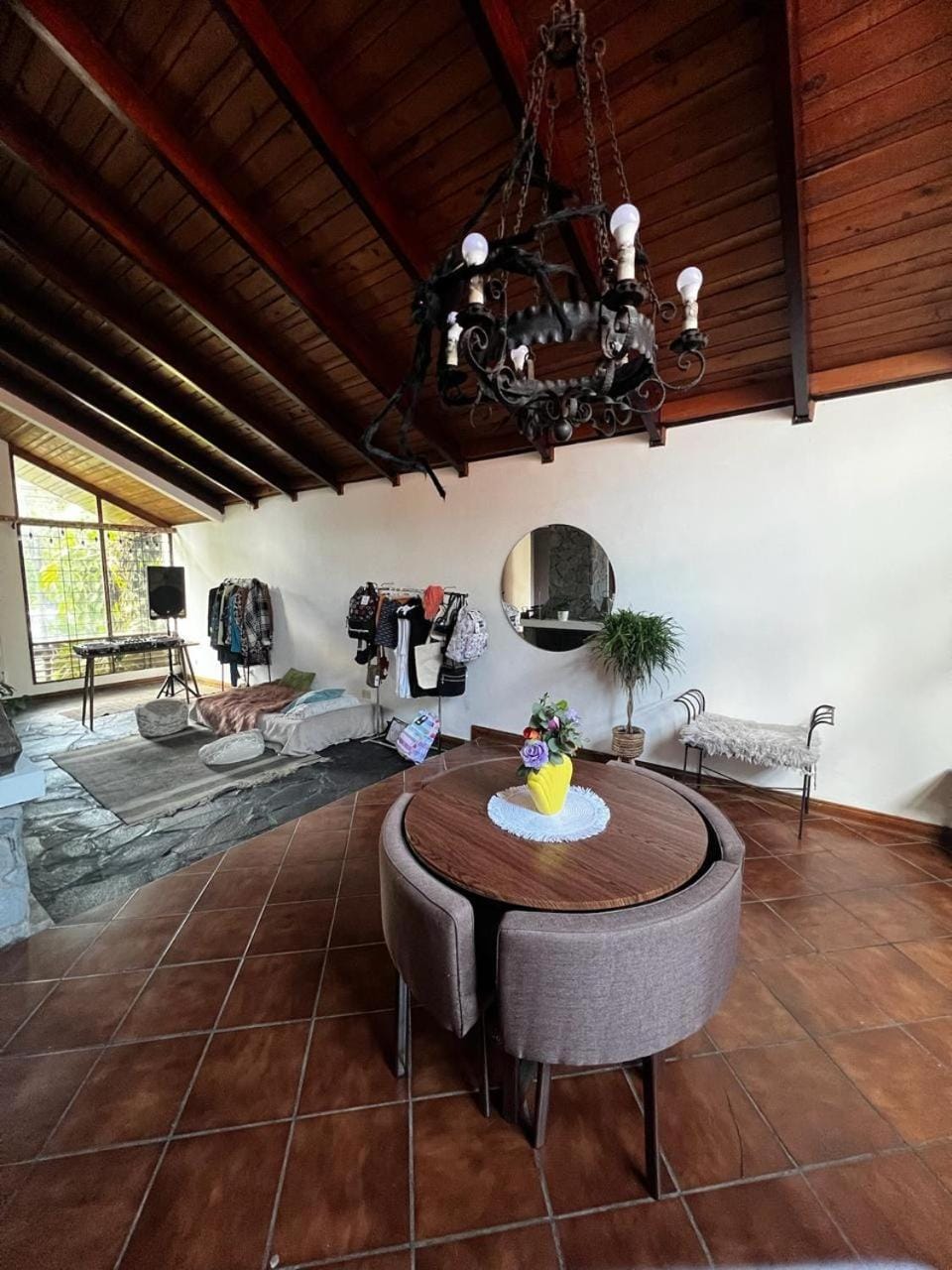Living room, Seating area