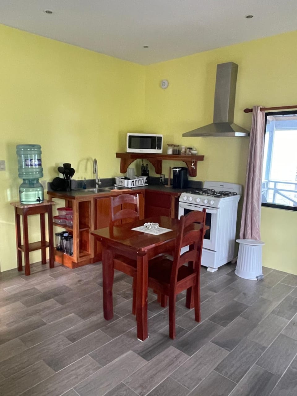 Hidden Treasure Vacation Home Bayblue Cottage 2 House in Belize District