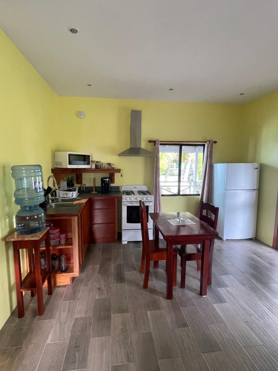Hidden Treasure Vacation Home Bayblue Cottage 2 House in Belize District