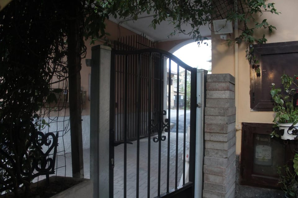 Inner courtyard view