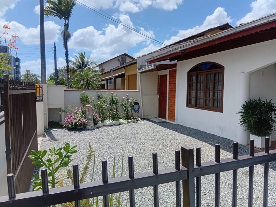 Cantinho do silêncio House in Joinville