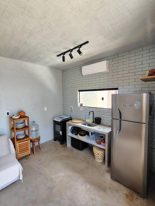 Kitchen or kitchenette, pet friendly, stove